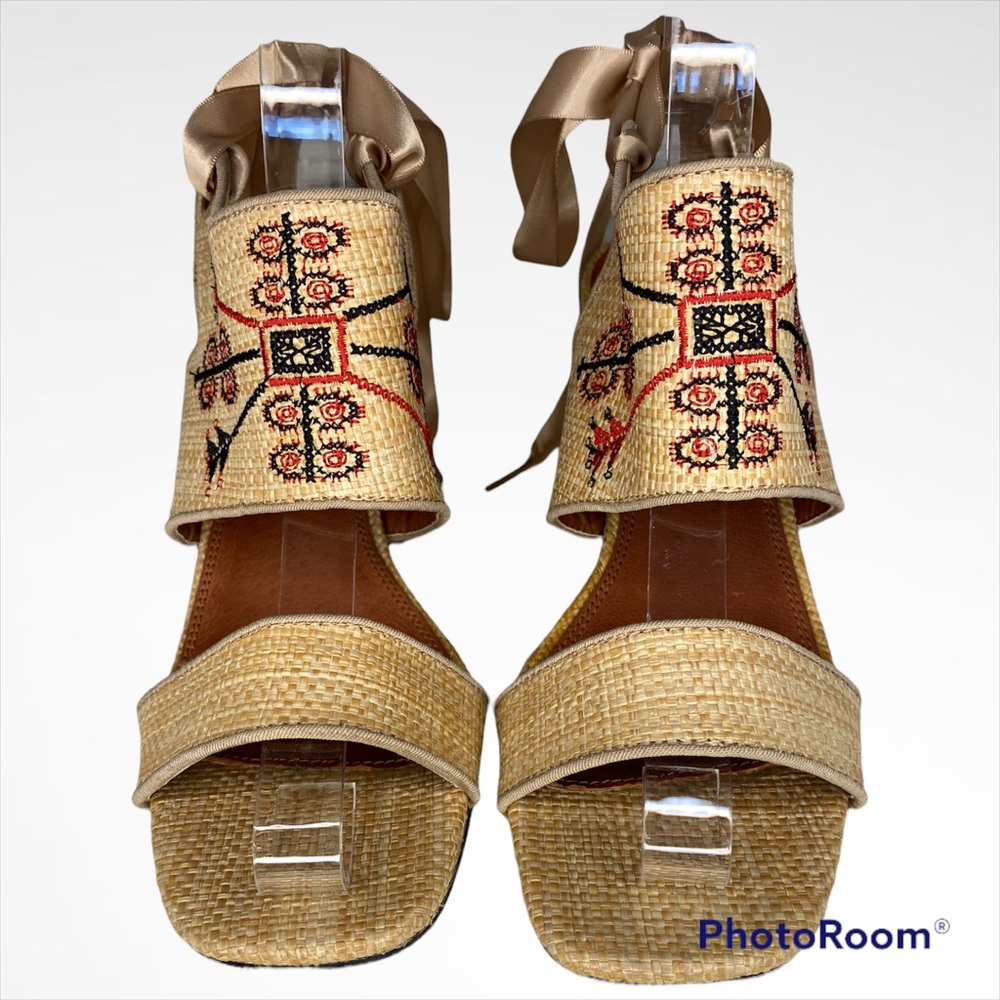 Topshop Roxanne Embroidered sandal Sz 36